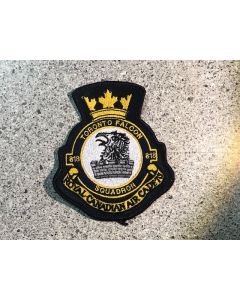 15357 133E - 818 Toronto Falcon Squadron Heraldic Crest